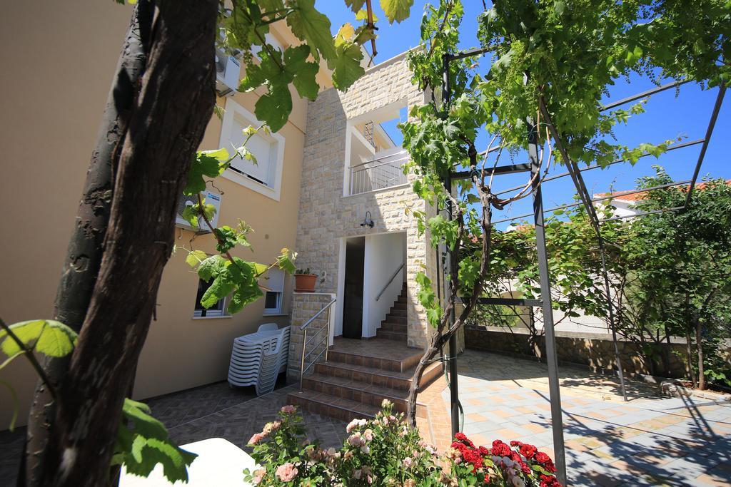 Apartments Superba Brodarica  Extérieur photo