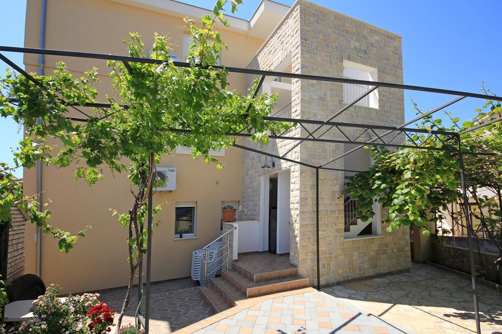 Apartments Superba Brodarica  Extérieur photo